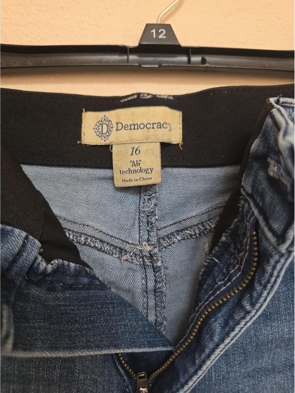 Democracy Classic Blue Denim Shorts, 16 - Picture 4 of 9